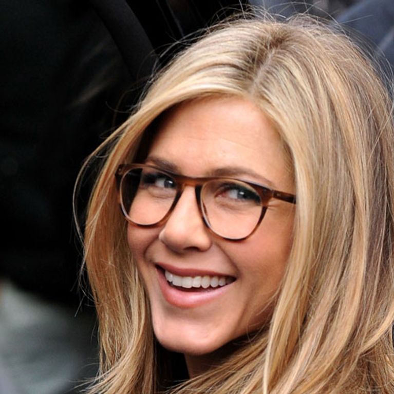 Look Gorgeous In Glasses! Choosing Glasses For Your Face Shape