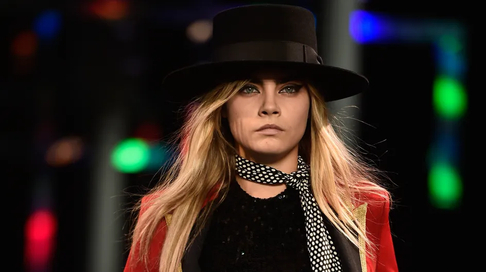Fashion Week : Cara Delevingne défile pour Saint Laurent
