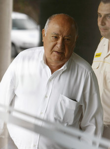 1. Amancio Ortega (Fundador de Inditex), con 46.000 millones de euros