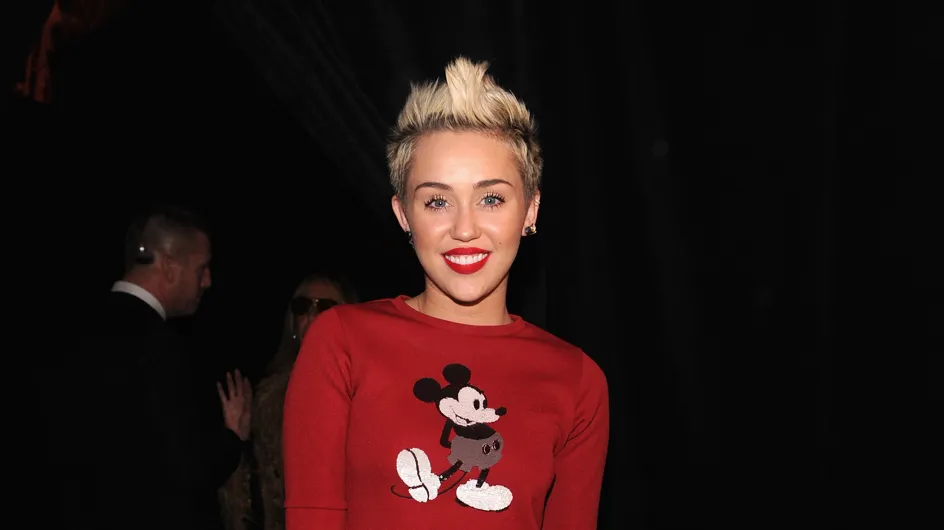 Miley Cyrus adopte un look sage pour rejoindre une baby-shower