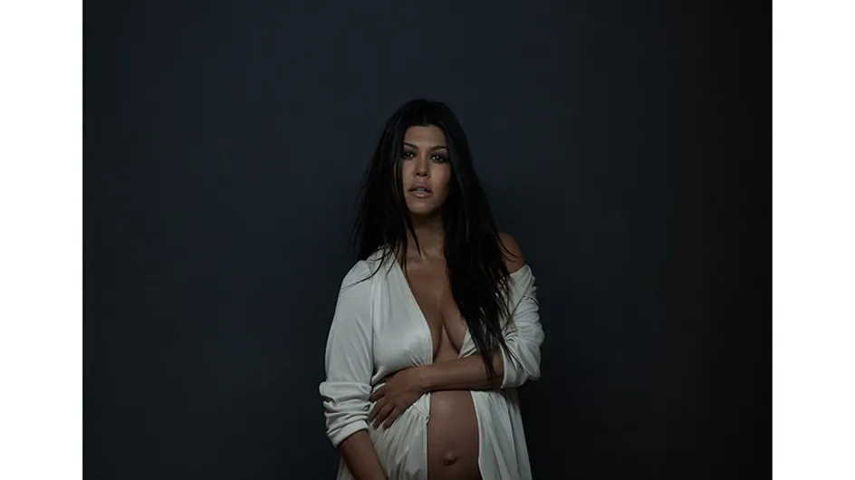 Kourtney Kardashian nue et enceinte pour DuJour (Photos)