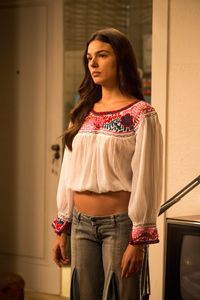 Boogie Oogie | Sandra (Ísis Valverde)