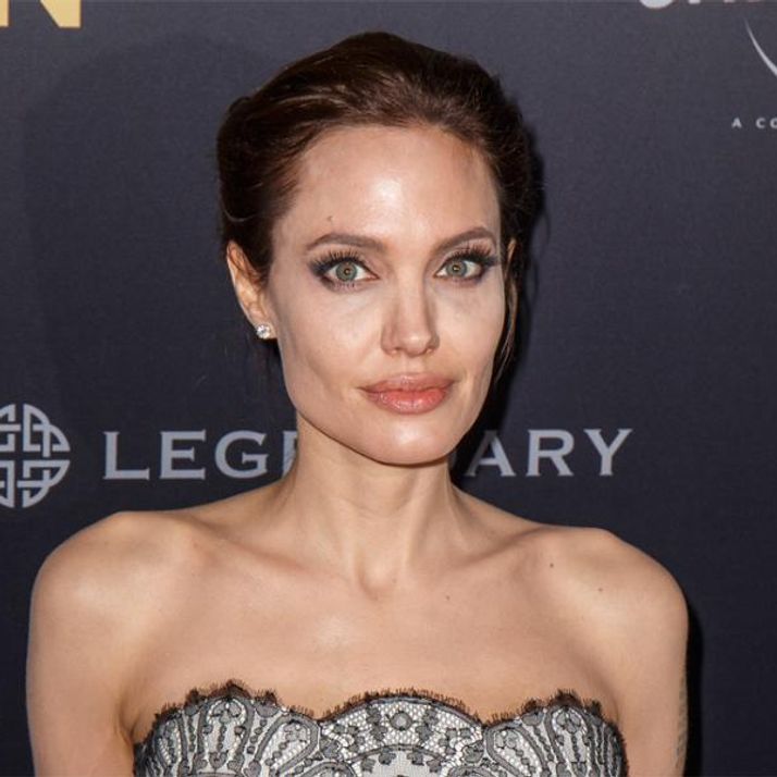 Angelina Jolie: So schrecklich war ihre Kindheit