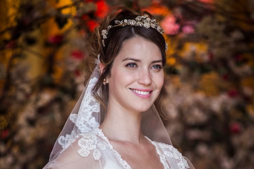Alto Astral | Laura (Nathalia Dill) de noiva