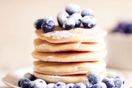 Icing sugar and blueberry