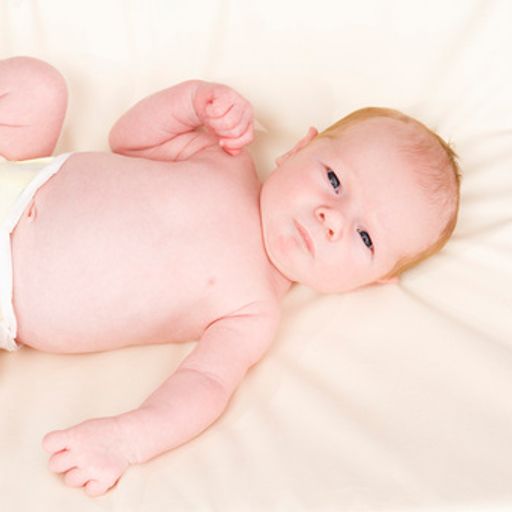 Bébé a trois mois : Eveil, développement, alimentation de votre bébé