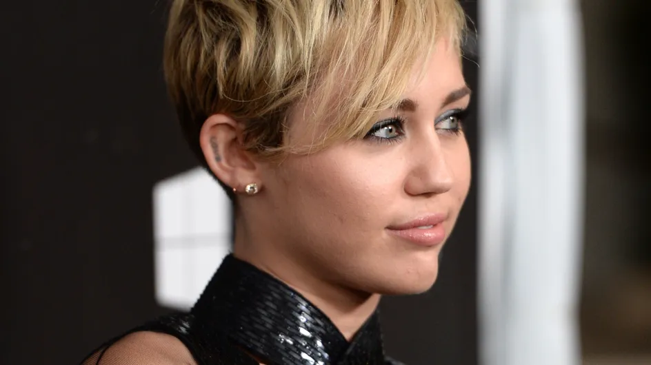 Miley Cyrus, nue et provocante pour V Magazine (Photos)