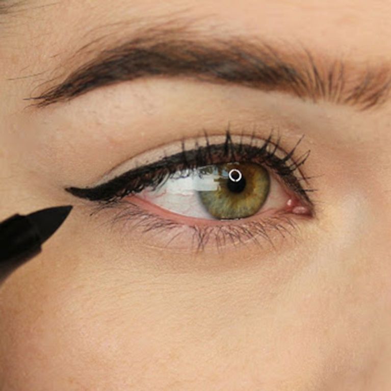  how to make a cateye with eyeliner 