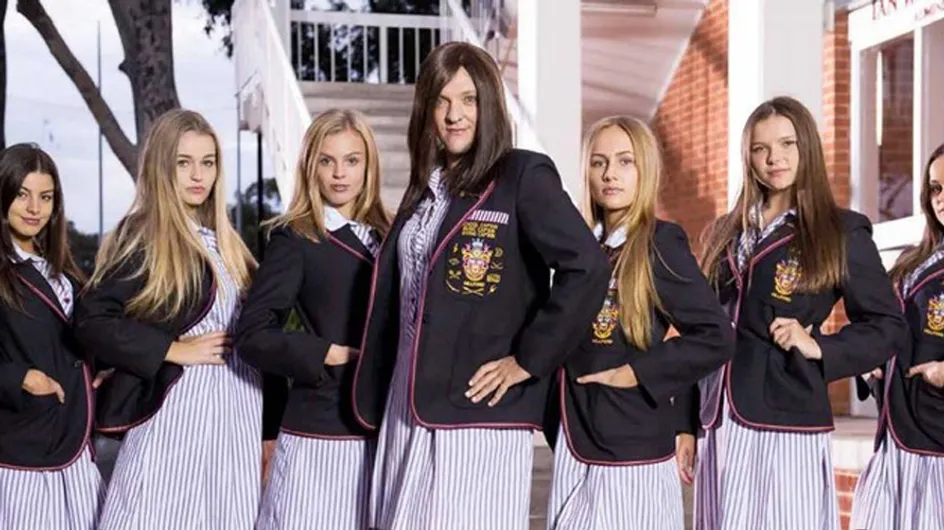 15 Signs You Were A Total Mean Girl At School