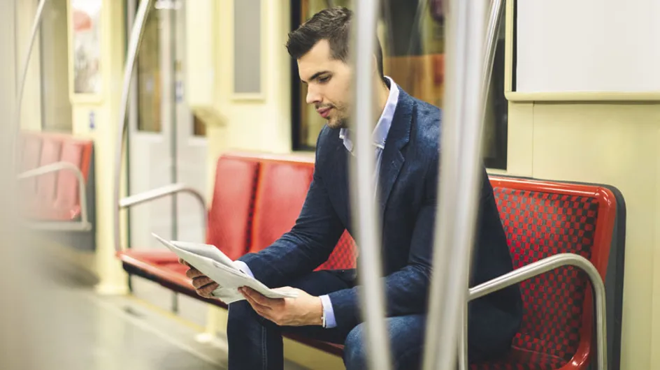 Lo último en Instagram: hombres sexys que leen en el metro