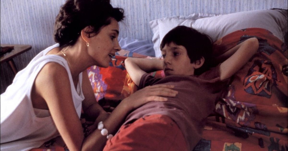 Ce garçon offre une magnifique preuve d'amour à sa mère — free download