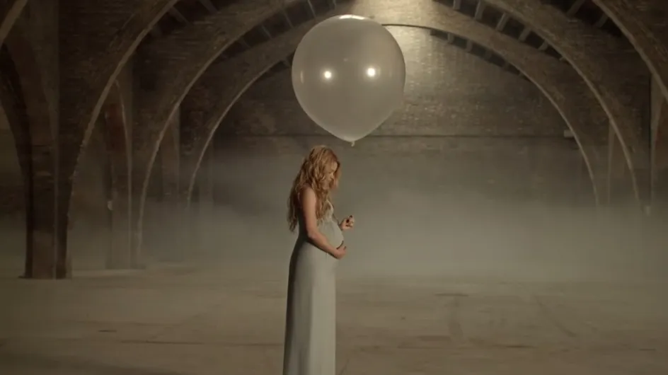 Shakira, plus enceinte que jamais dans son dernier clip (Vidéo)