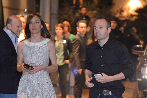 Andrés Iniesta y Anna Ortiz