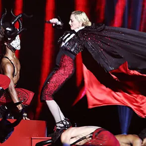 Madonna Takes A Tumble At The Brits | Our Favourite Celebrity Stage Fails