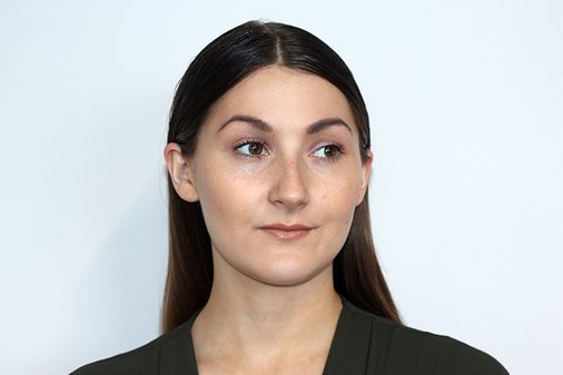 L'OREAL: The Sofeminine Team Put The Wet Look Trend On Trial