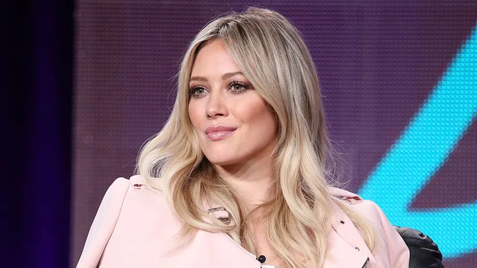 Hilary Duff adopte les cheveux turquoise (Photos)