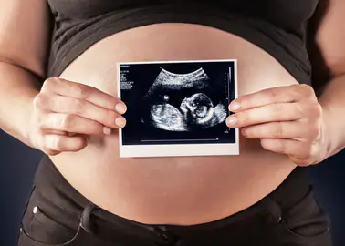 Ce Bebe Joue Deja Dans Le Ventre De Sa Maman Video Ce Bebe Joue Deja Dans Le Ventre De Sa Maman Video