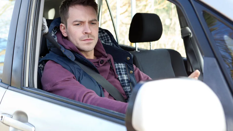Hollyoaks 31/03 - Someone threatens to expose the truth about Dr S’Avage