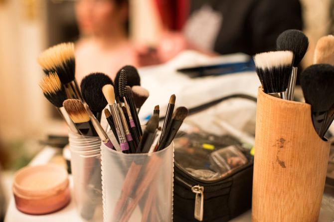 Cómo limpiar las brochas de maquillaje
