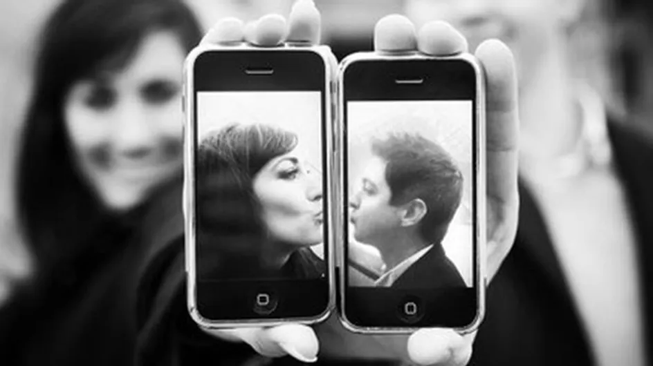 10 Ways Your Mobile Is Getting In The Way Of Your Sex Life