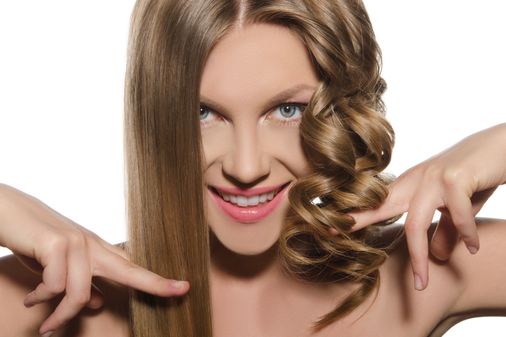 ¿Cómo cuidar del pelo permanentado?