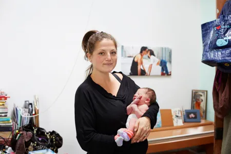 Maternité : Elle photographie des femmes et leurs bébés nés dep