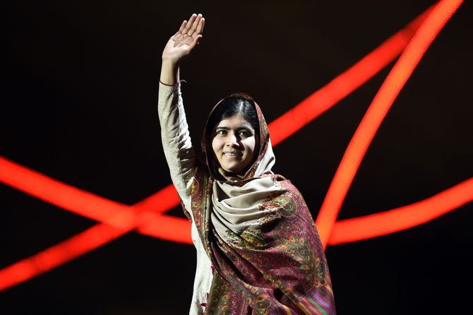 Malala Yousafzai après un discours.
