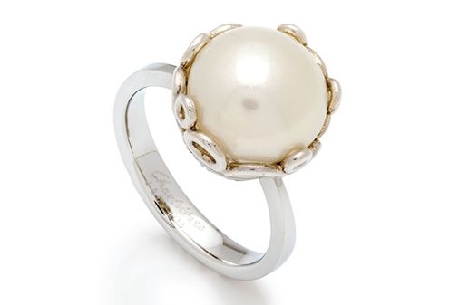 Perlen-Ring, 350 €