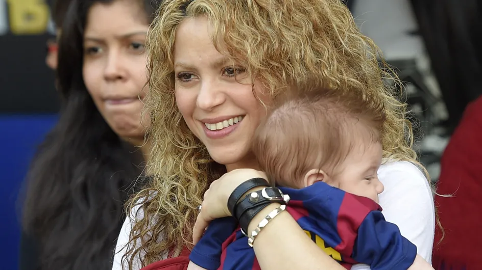Shakira emmène son fils Sasha supporter Gerard Piqué (Photos)