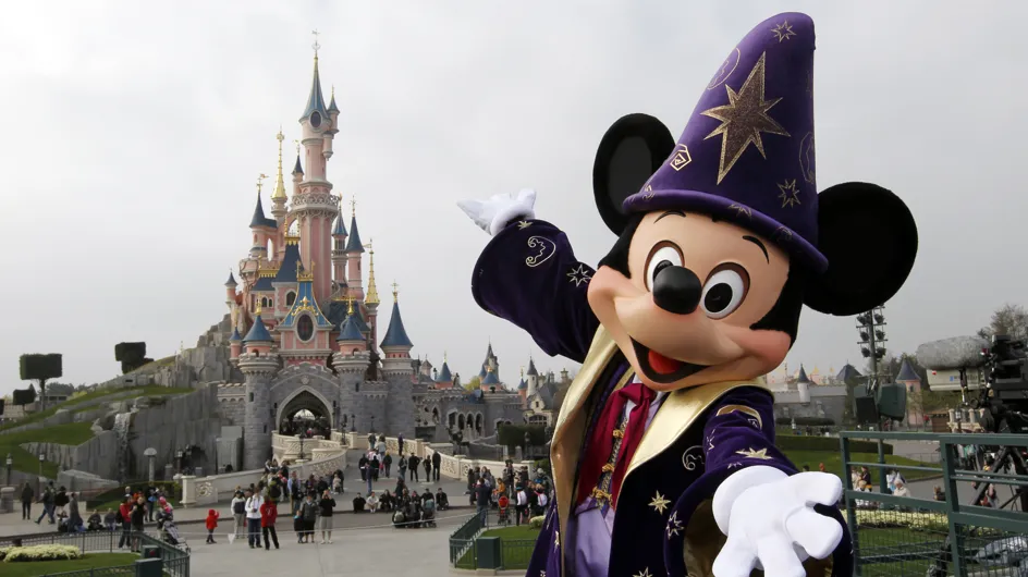 10 trucs qui t'arrivent TOUJOURS à Disneyland Paris