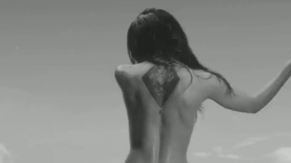Conchita Wurst se met à nu dans son nouveau clip (Vidéo)