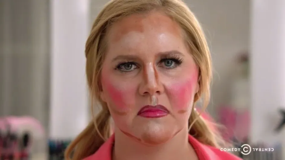 Amy Schumer faz campanha pela beleza natural com videoclipe hilário