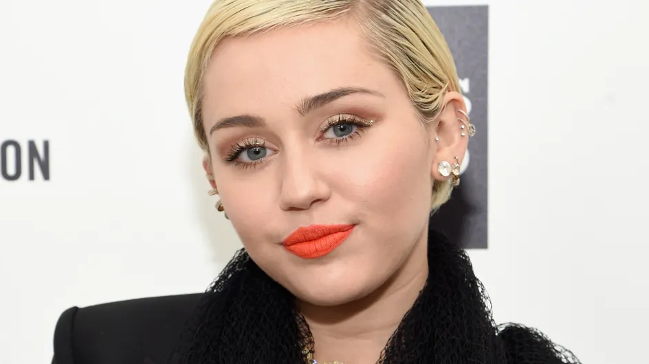 Miley Cyrus dévoile sa nouvelle couleur de cheveux (Photos)