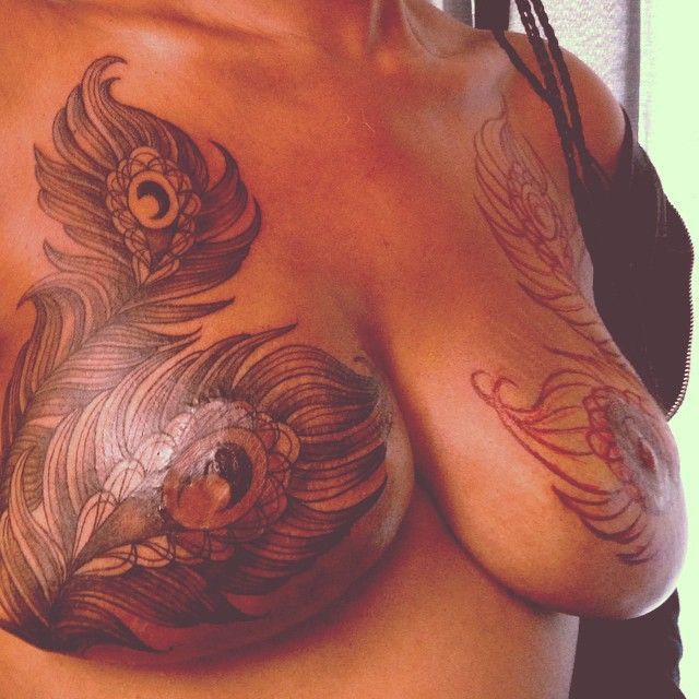 Tattoos Gegen Die Brustkrebs Narben So Mutig Zeigen Sich Diese Frauen