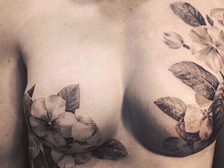 Tattoos Gegen Die Brustkrebs Narben So Mutig Zeigen Sich Diese Frauen
