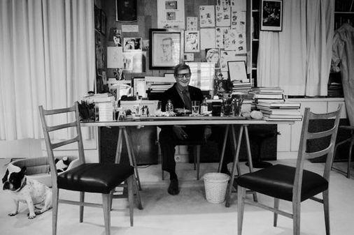 Le bureau d’Yves Saint Laurent, chic-ement sobre.