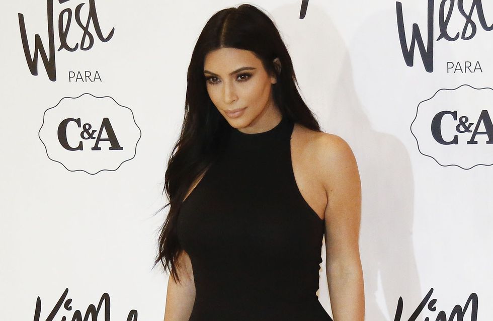 Kim Kardashian, complètement nue en plein désert (Photos)