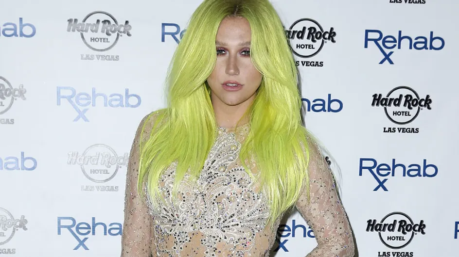 Kesha brilla, pero con el peor look de la semana