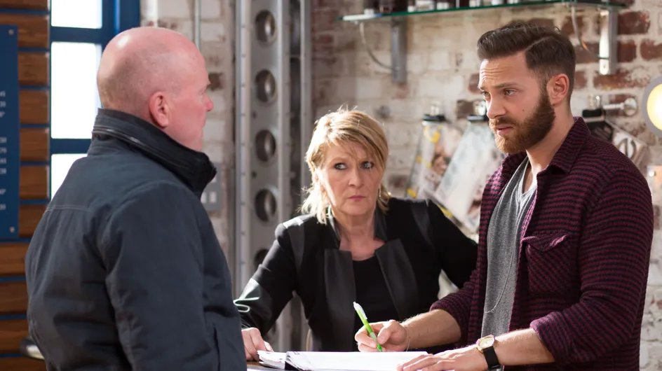 Eastenders 9/06 - Ronnie’s paranoia about Roxy and Charlie grows