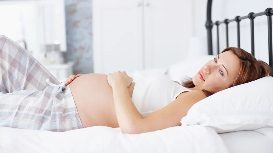 Las mejores posturas para dormir bien durante el embarazo