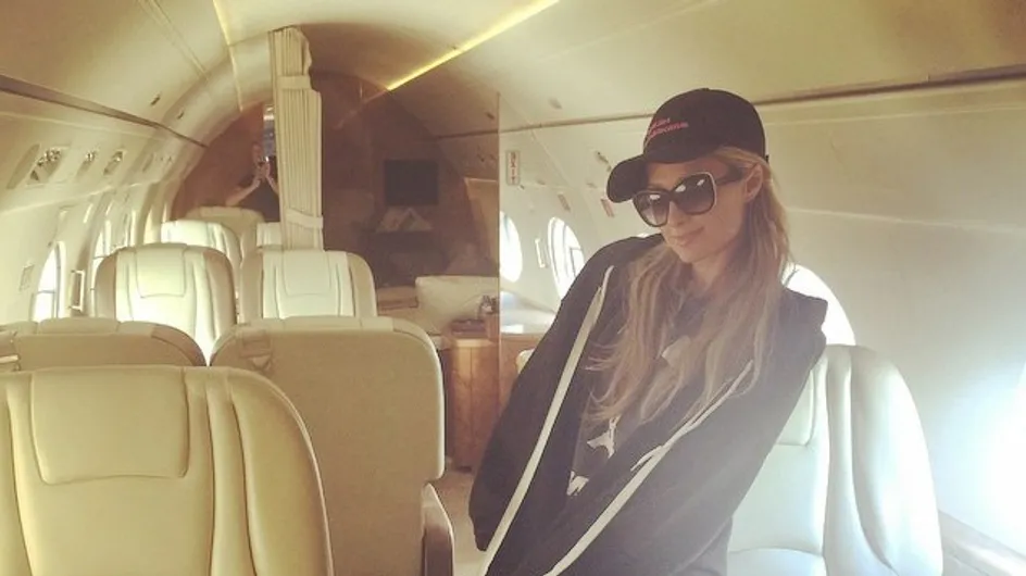 Paris Hilton, victime d’une très mauvaise blague, a cru qu’elle allait mourir dans un avion (Vidéo)