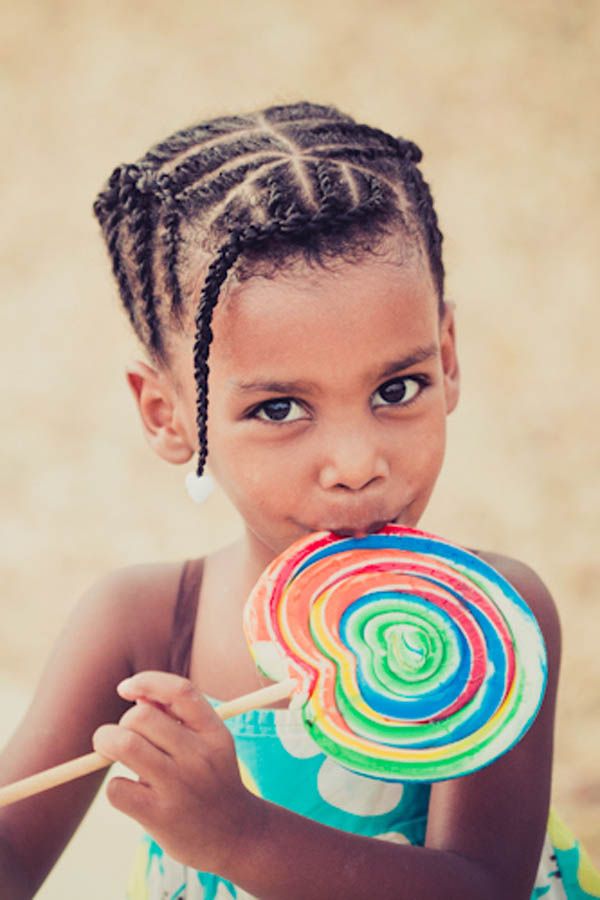 15 peinados fáciles y bonitos para niñas con el pelo afro