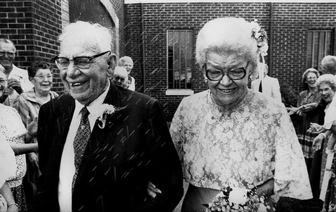 Abuelos recien casados