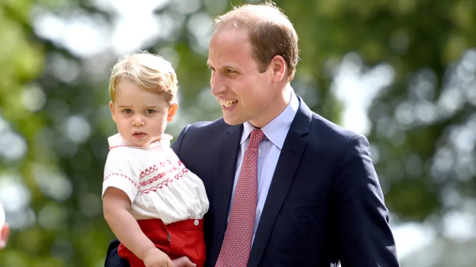Le prince George, parfait sosie de son papa au baptême de la princesse Charlotte (Photos)