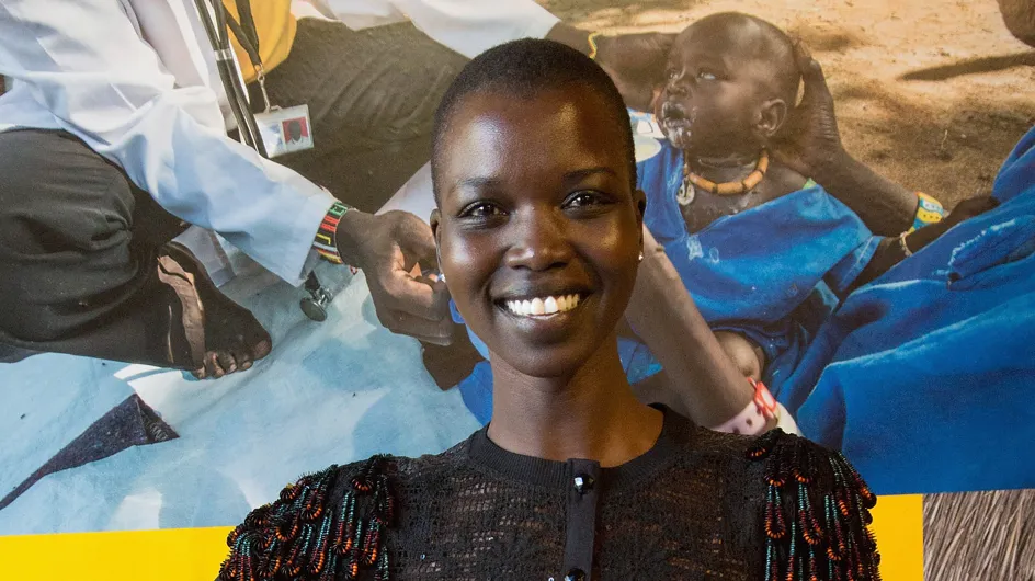 Un mannequin soudanais dénonce le racisme dans l'industrie de la mode