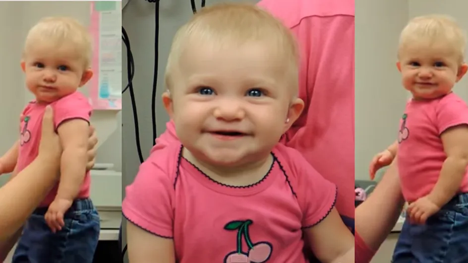 Bebê com deficiência auditiva ouve a voz de seus pais pela primeira vez e é só sorrisos