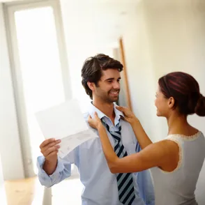 Mi chico tiene estrés laboral, ¿cómo ayudarle?