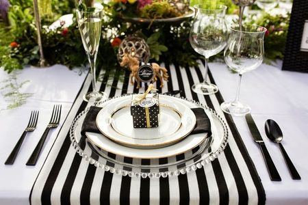 Banquete en blanco y negro