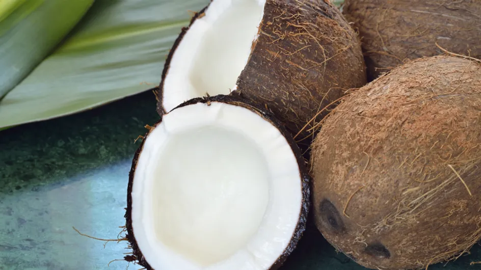 Conheça as propriedades do óleo de coco, seu novo aliado na cozinha saudável