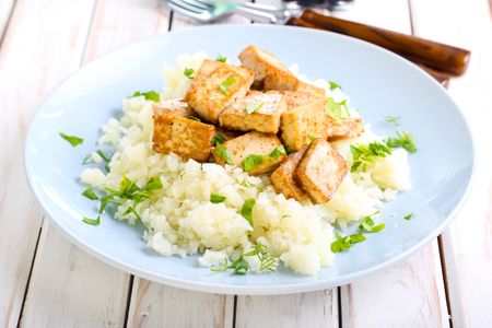 Tofu y coliflor